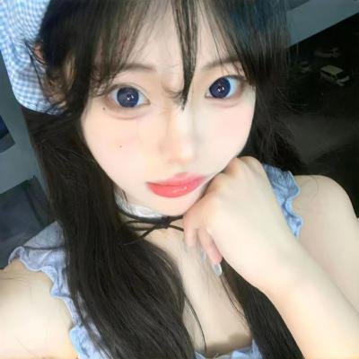 背鸭子的男孩